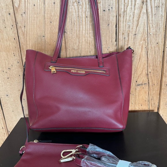 Steve Madden Large Faux Pebbled Leather Tote Crossbody Bag EUC Burgundy/Brown - Picture 2 of 16